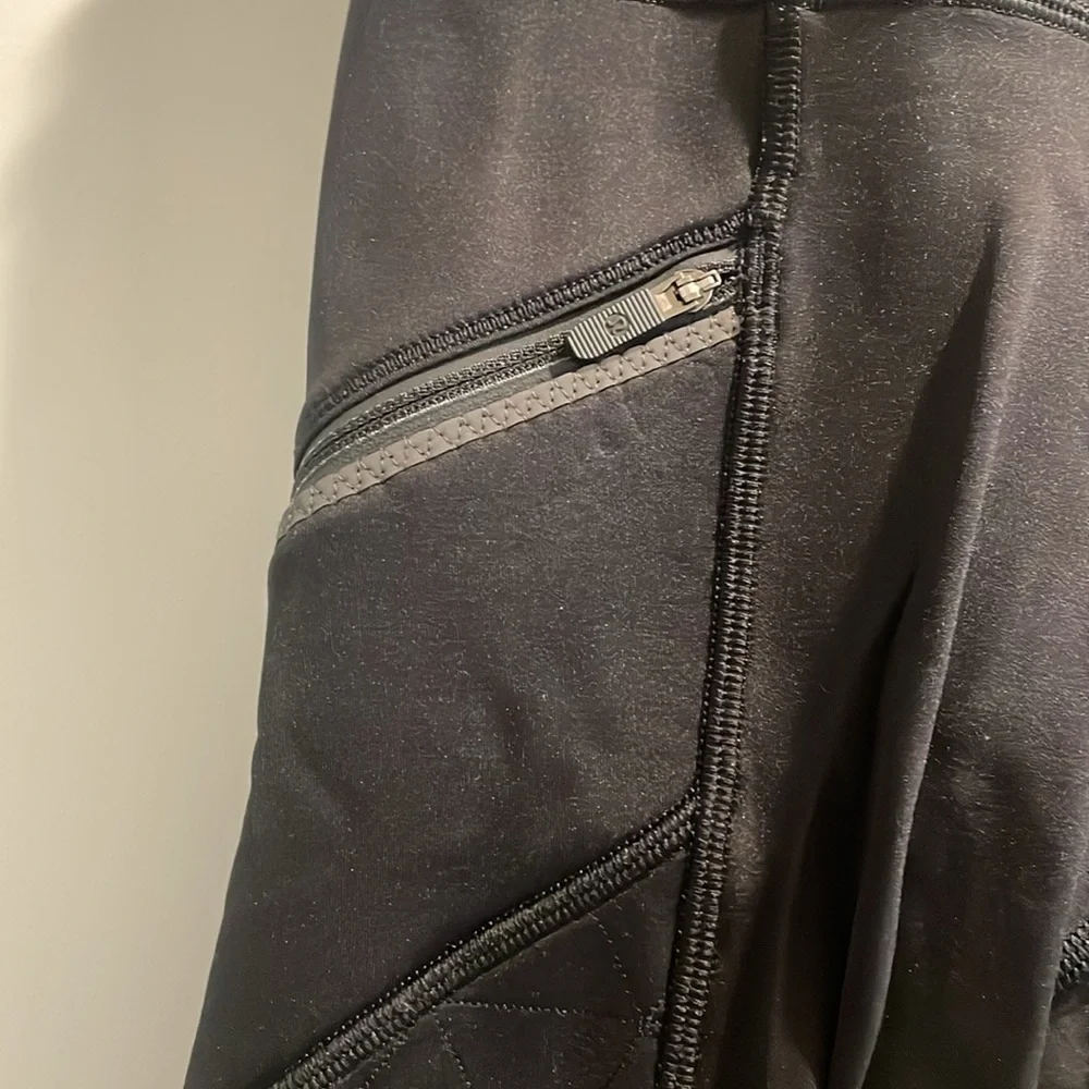 Lululemon - Picture 2 of 5